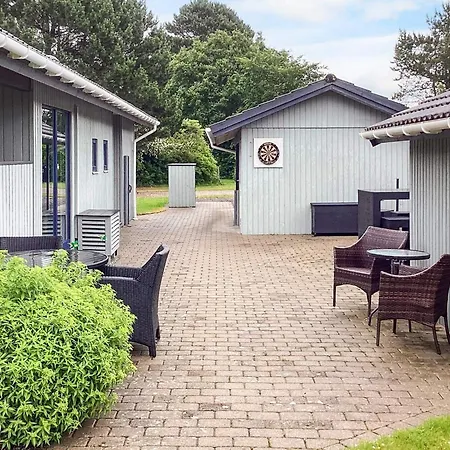 Prázdninový dům 8 Person In *